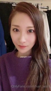 苗條模特妹子三點很粉嫩全裸手指插穴，青龍懟白虎，深喉吃屌，無套女上位白漿很多…